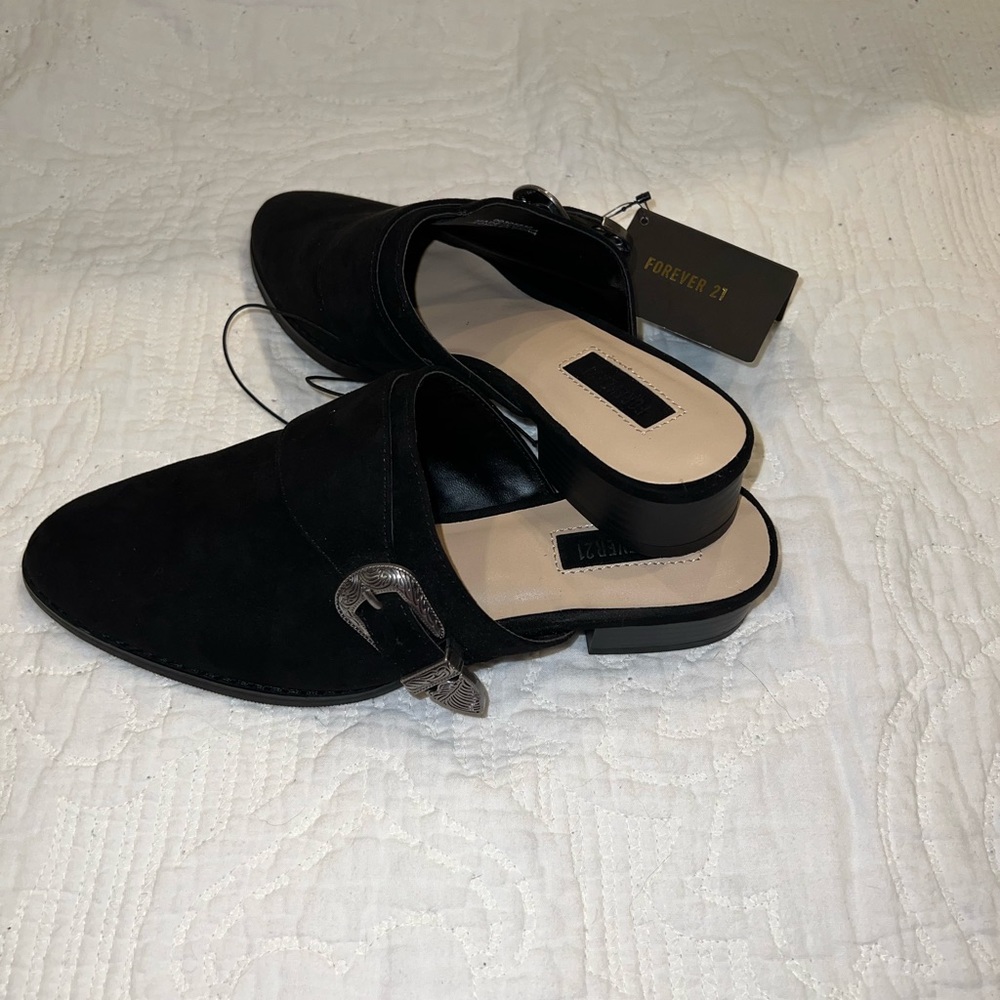 BLACK FOREVER 21 MULE